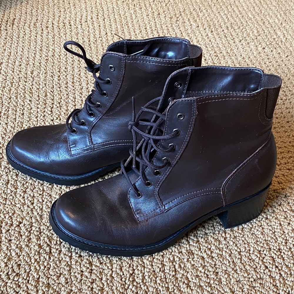 Sporto Dark Brown Lace-Up Boots